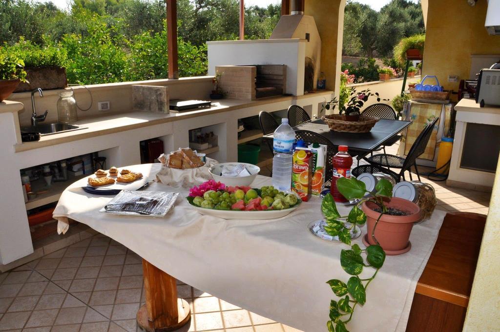 B&B Villa Colfiorito Галиполи Екстериор снимка