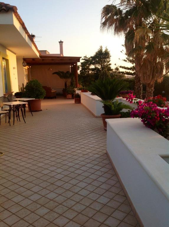 B&B Villa Colfiorito Галиполи Екстериор снимка