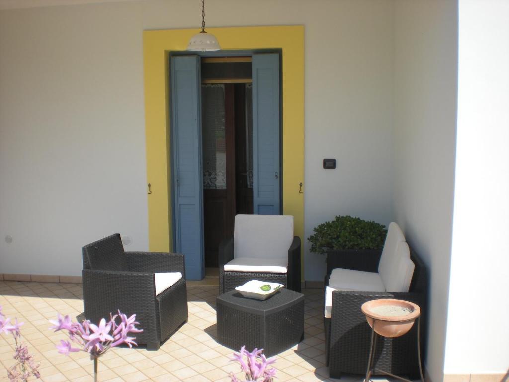 B&B Villa Colfiorito Галиполи Екстериор снимка